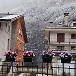 Ferienhaus Alpine View - Train Station Varzo