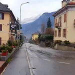 Alpine View - Train Station 펜션 *