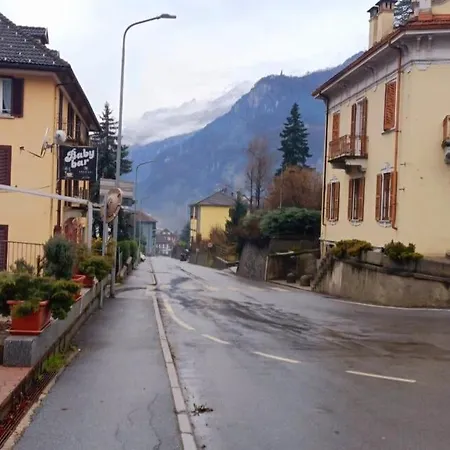 Alpine View - Train Station Holiday home *