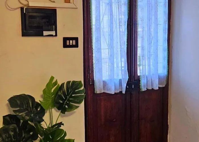 Alpine View - Train Station *