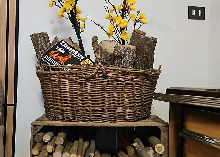 Alpine View - Train Station *