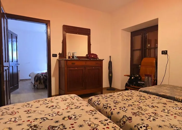 Alpine View - Train Station *